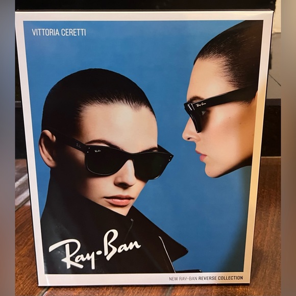 Ray-Ban “REVERSE COLLECTION” L-Shape Retail Counter Display Stand-Mint Condition - Picture 8 of 16